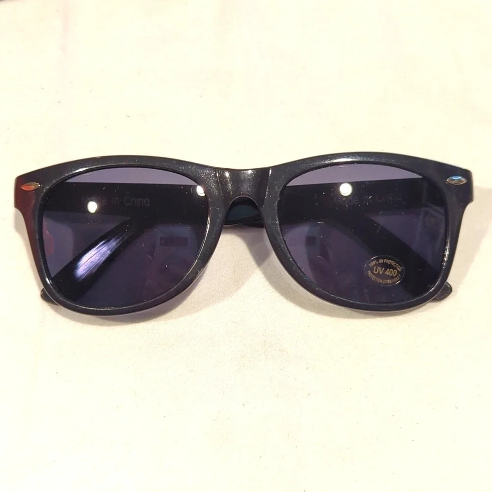 10 Plastic Sunglasses Wayfarer Party Favors Black